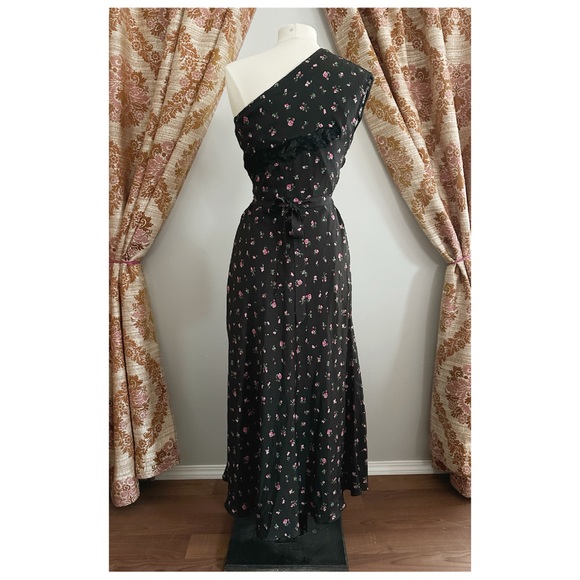 THE ATTICO • Peggy One Shoulder, Lace Panel Silk Slip Dress in Black - Picture 3 of 10